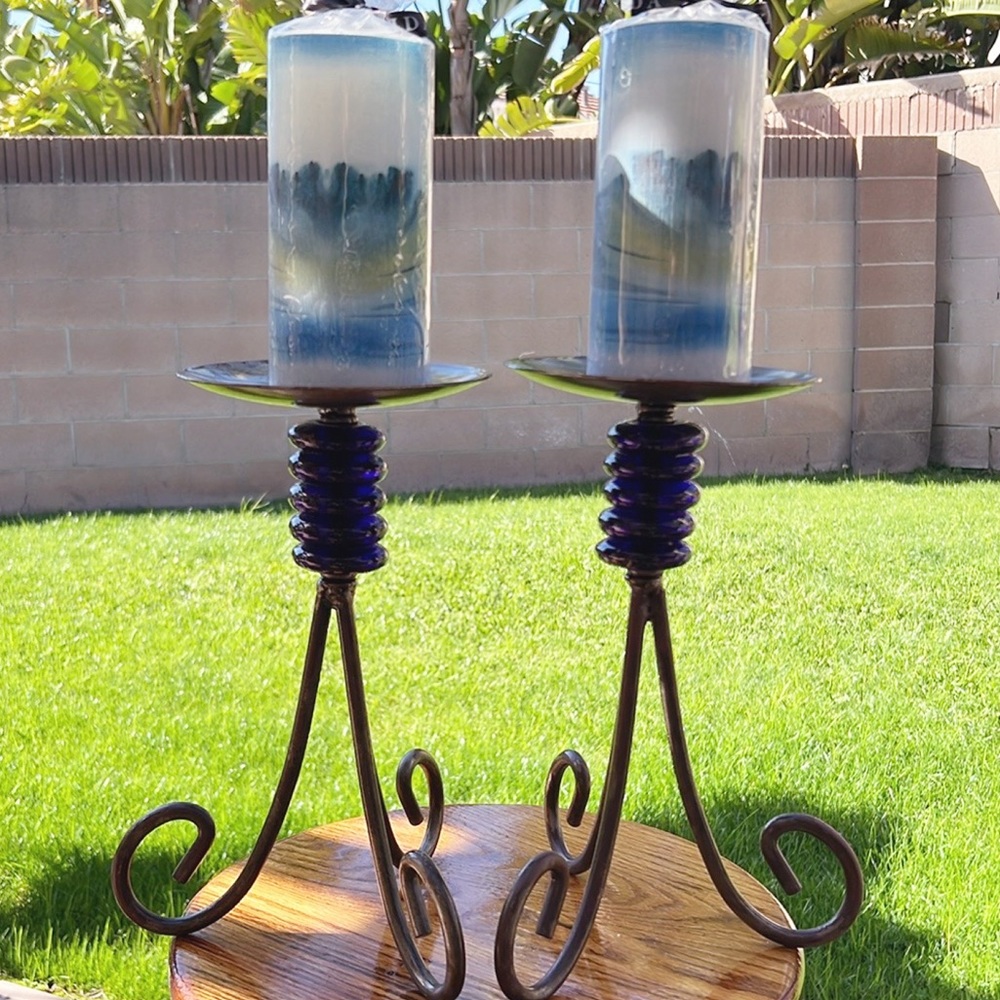 Vintage Metal Candle Holders Set of 2 Cobalt Blue Glass Bronze Tripod Pedestal - Picture 4 of 6